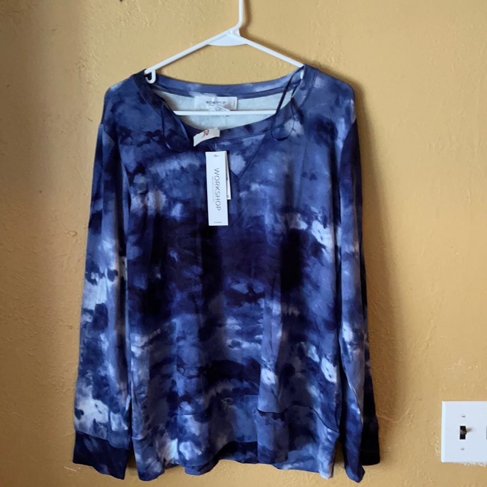 Women’s tye died top